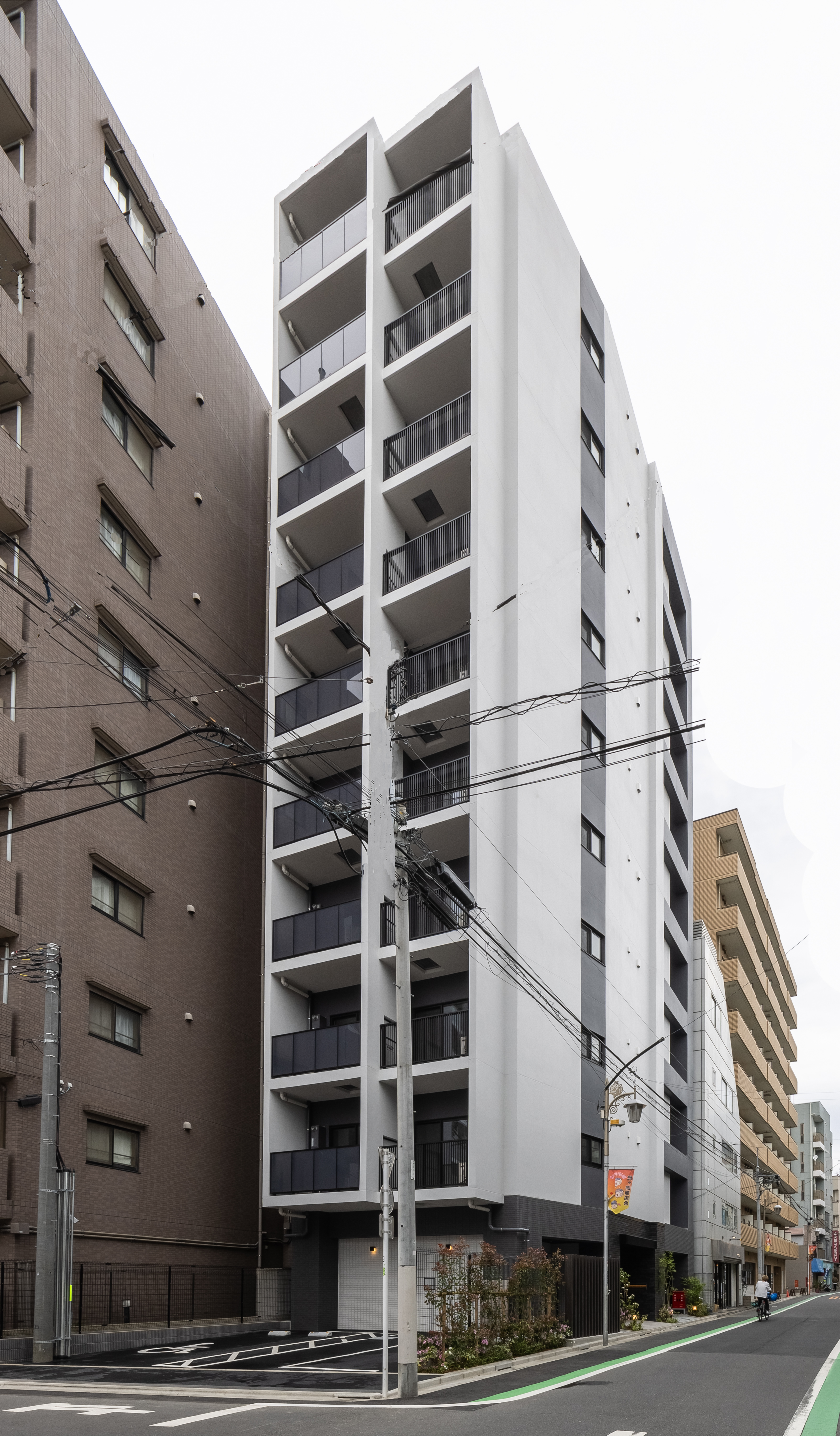 アーバンコア旗の台
